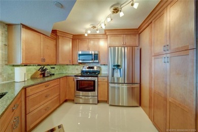 Beach Front! Spectacular Direct Ocean Front with panoramic views