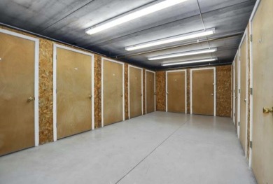 Walkable to both Downtown Oak Park and Downtown Forest Park