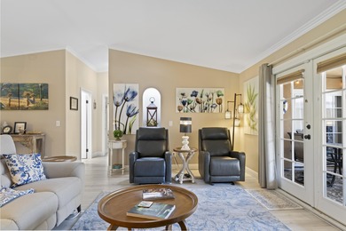 Classic La Quinta large SALTWATER PEBBLE TECH POOL/SPA HOME