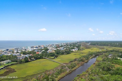 Welcome to ''Just Peachy'' - your next Oak Island getaway