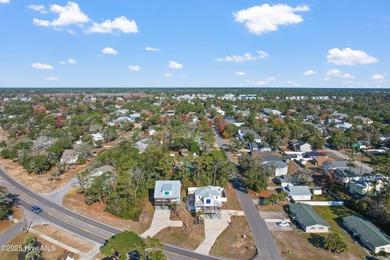 Welcome to ''Just Peachy'' - your next Oak Island getaway