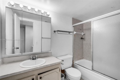 Welcome to Keystone Harbor Club! Spacious 1-bedroom, 1-bath