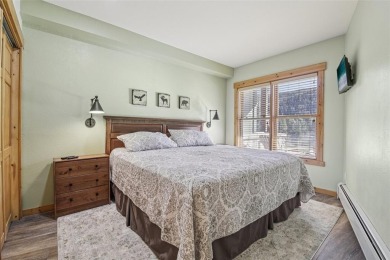 Ski-Inspired Living: Modern 2-Bed Retreat with Resort Views and