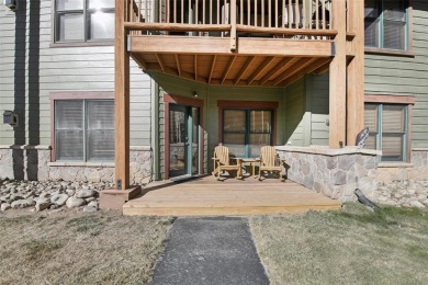 Ski-Inspired Living: Modern 2-Bed Retreat with Resort Views and