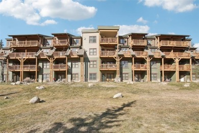 Ski-Inspired Living: Modern 2-Bed Retreat with Resort Views and