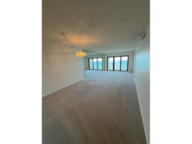Super nice, clean 2/2 condo on the 10th floor with a spectacular