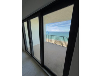 Super nice, clean 2/2 condo on the 10th floor with a spectacular