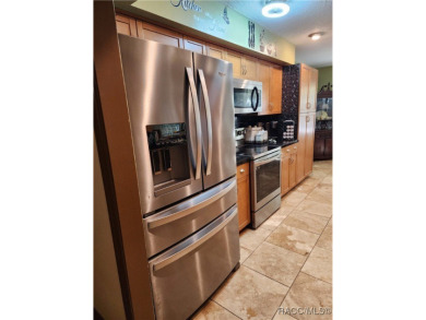 Beautiful 3/2/2 in the desired part of Citrus Springs with over