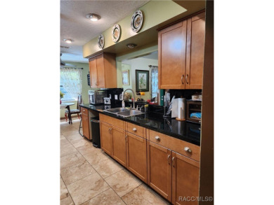 Beautiful 3/2/2 in the desired part of Citrus Springs with over