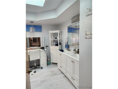 Beautiful 3/2/2 in the desired part of Citrus Springs with over