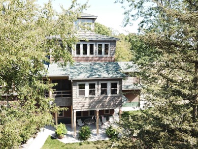 - Lodge style, Garage Mahal Barndominium - Hot Water Recycling