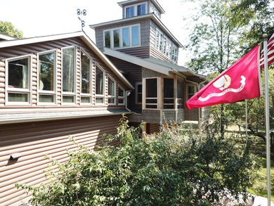 - Lodge style, Garage Mahal Barndominium - Hot Water Recycling