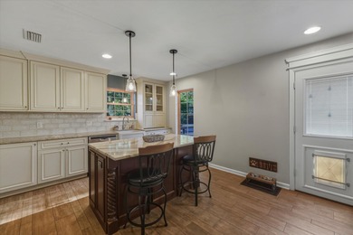 Beautifully maintained and updated 3BR/2BA home in Foxcroft