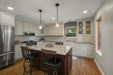 Beautifully maintained and updated 3BR/2BA home in Foxcroft