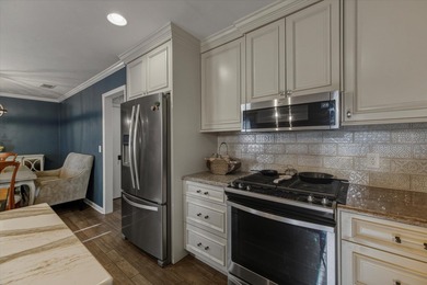 Beautifully maintained and updated 3BR/2BA home in Foxcroft