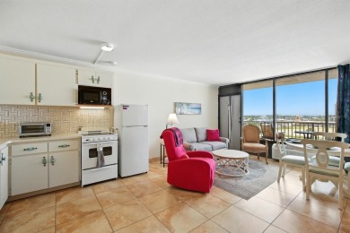 Ocean-View Turnkey Studio - Daily Rentals Allowed!

Enjoy