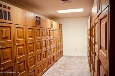 Desirable, Unfurnished unique 1 bedroom/1 bath on the St. Johns