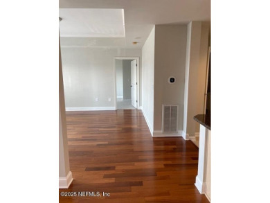 Desirable, Unfurnished unique 1 bedroom/1 bath on the St. Johns