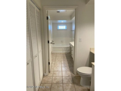 Desirable, Unfurnished unique 1 bedroom/1 bath on the St. Johns