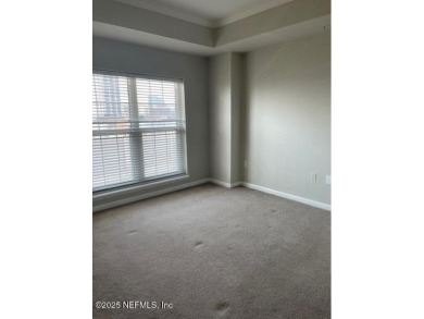 Desirable, Unfurnished unique 1 bedroom/1 bath on the St. Johns