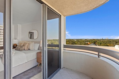 Prime location at the corner of Bayshore Boulevard and South