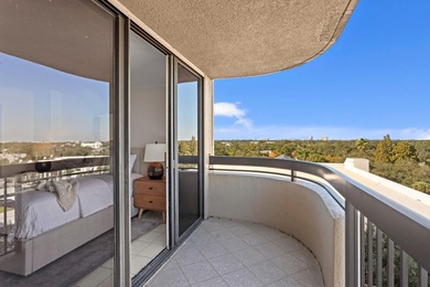 Prime location at the corner of Bayshore Boulevard and South