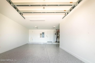 Brand New Townhome, 528 ft to Beach access. Townhome Features 3