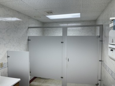 1.55 ACRES with an outstanding 4656 SF building and 20+ spot