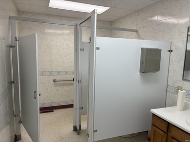 1.55 ACRES with an outstanding 4656 SF building and 20+ spot