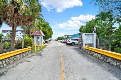 Beautiful corner unit at Kings Cove Condo with stunning lake