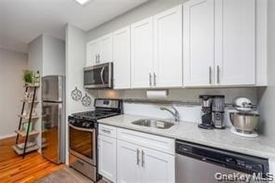 Prime Location, Center of Town, Close to Beach, Transportation