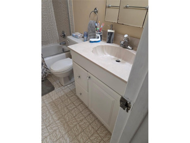 FIRST FLOOR CORNER UNIT 2 BEDROOMS 2 BATHROOMS CONDO IN WEST