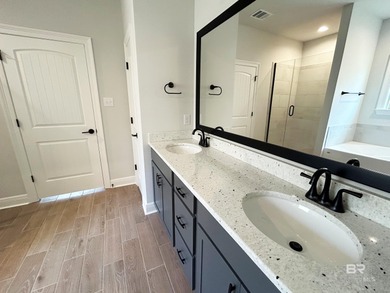 Awesome builder rate plus choice of FREE blinds OR fridge!