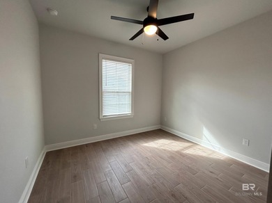 Awesome builder rate plus choice of FREE blinds OR fridge!