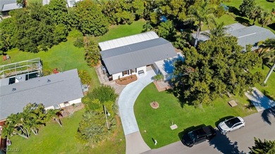 Welcome to this charming and well-maintained 3-bedroom + den