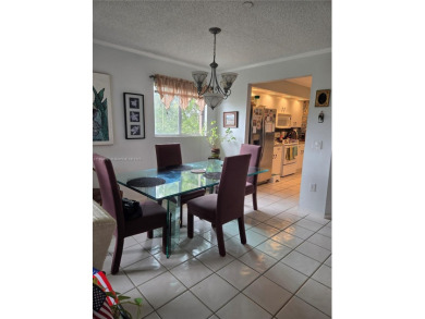 Top floor Penthouse corner Magnolia unit. On the lake in one of