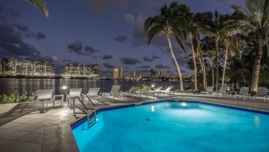 Fabulous 3 Bedroom /2 bath +Den in Village by the Bay!! Water