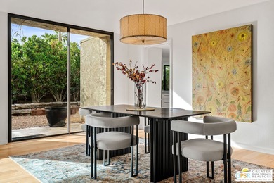 A-M-A-Z-I-N-G opportunity! Nearly 3,000 square feet on FEE land