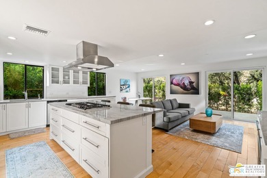 A-M-A-Z-I-N-G opportunity! Nearly 3,000 square feet on FEE land