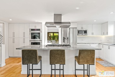 A-M-A-Z-I-N-G opportunity! Nearly 3,000 square feet on FEE land