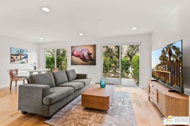 A-M-A-Z-I-N-G opportunity! Nearly 3,000 square feet on FEE land