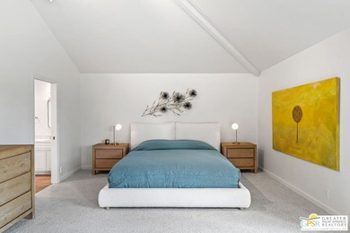 A-M-A-Z-I-N-G opportunity! Nearly 3,000 square feet on FEE land