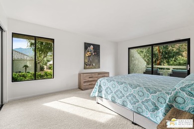 A-M-A-Z-I-N-G opportunity! Nearly 3,000 square feet on FEE land