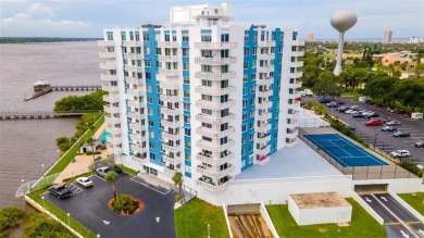 What a meticulously well cared for and renovated 1 bedroom , 2