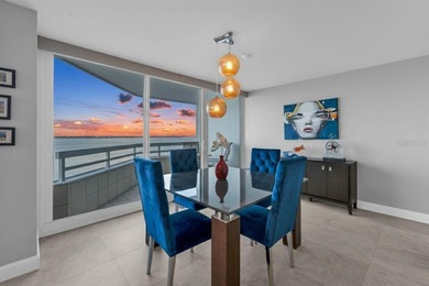 Bayfront Bliss: Elegant 2 Bed, 2 Bath Condo on Sarasota Bay -