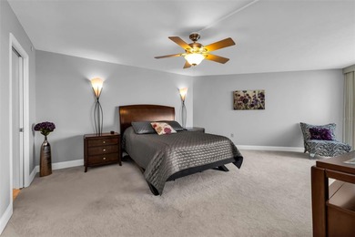 Bayfront Bliss: Elegant 2 Bed, 2 Bath Condo on Sarasota Bay -