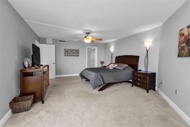 Bayfront Bliss: Elegant 2 Bed, 2 Bath Condo on Sarasota Bay -