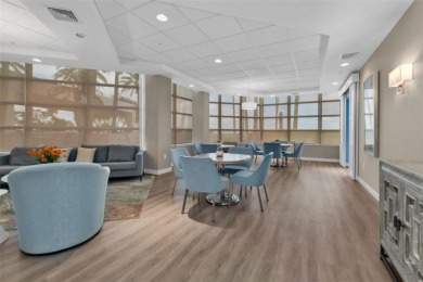 Bayfront Bliss: Elegant 2 Bed, 2 Bath Condo on Sarasota Bay -