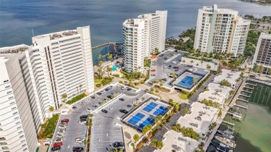 Bayfront Bliss: Elegant 2 Bed, 2 Bath Condo on Sarasota Bay -