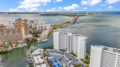 Bayfront Bliss: Elegant 2 Bed, 2 Bath Condo on Sarasota Bay -